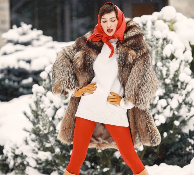 Read more about the article 10+ Best Fashion Trends For Women 2025