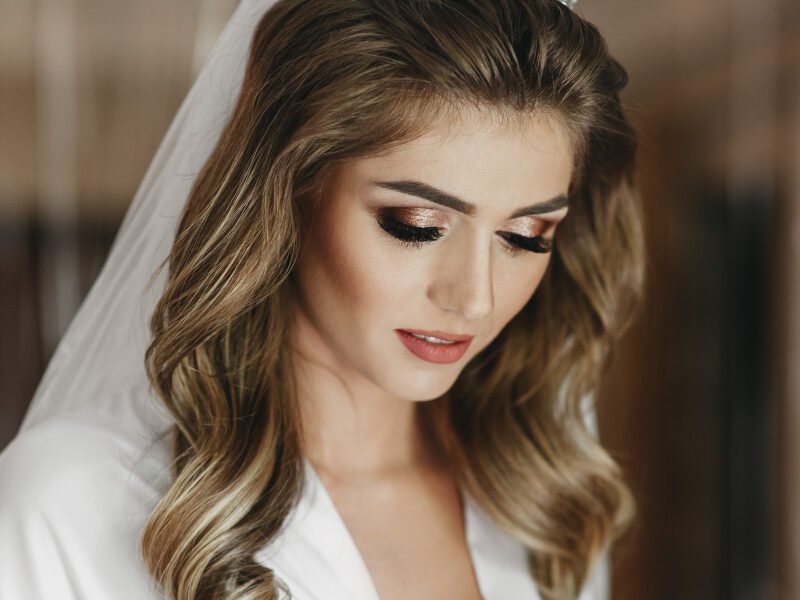 Read more about the article 20 Wedding Makeup Ideas You Need To Try