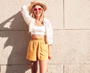 Read more about the article 6 Linen Shorts Outfits That Make Summer Dressing Easy and Stylish in 2026