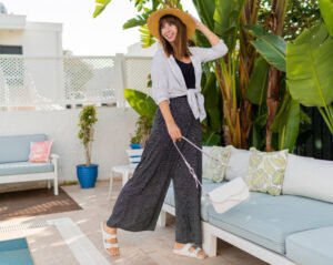 Read more about the article 13 Linen Pants Outfits You’ll Want to Copy This Summer