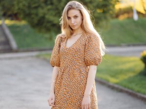 Read more about the article 17 Puff Sleeve Dresses Every Fashion Girl Will Wear in 2026