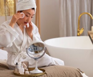 Read more about the article The Ultimate Minimal 3-Step Skincare Routine That Actually Work