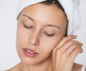Read more about the article The Most Effective Oily Skincare Routine for Women