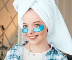 Read more about the article 10 At-Home Eye Masks to Refresh, Depuff, and Brighten Your Eyes