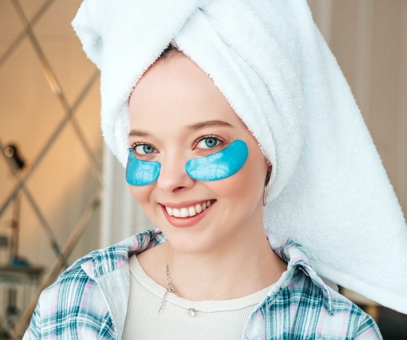 Read more about the article 10 At-Home Eye Masks to Refresh, Depuff, and Brighten Your Eyes