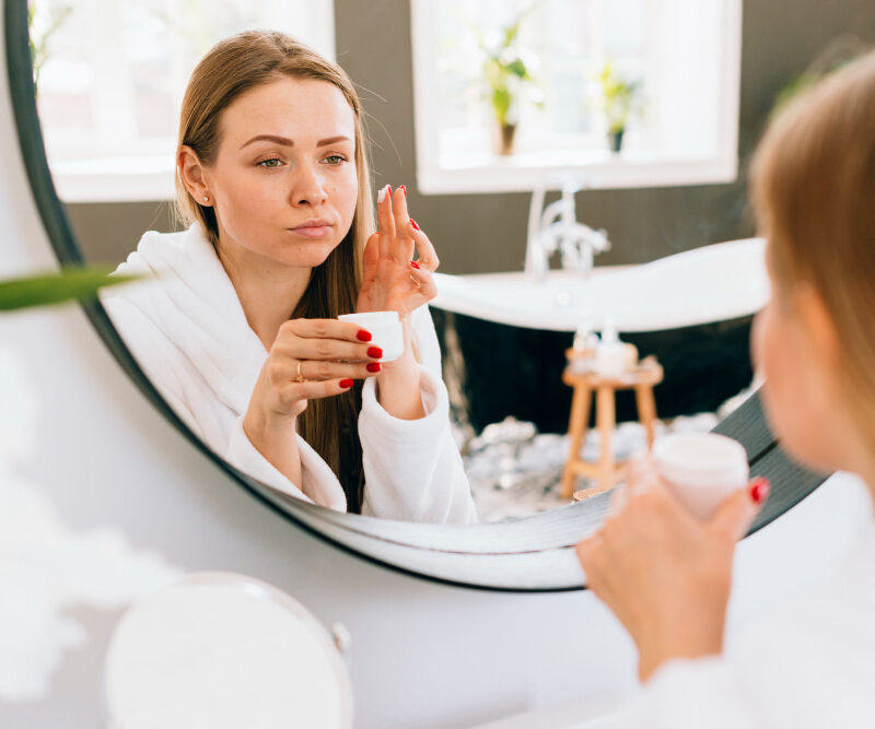 You are currently viewing Beginner’s Skincare Routine: 6 Simple Steps for Your Skin