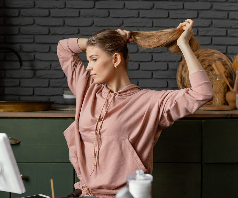 You are currently viewing 14 Hair Hacks Every Girl Should Know