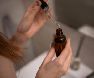 Read more about the article 11 Best Body Oils for Soft, Glowy Skin – According To Expert Opinions