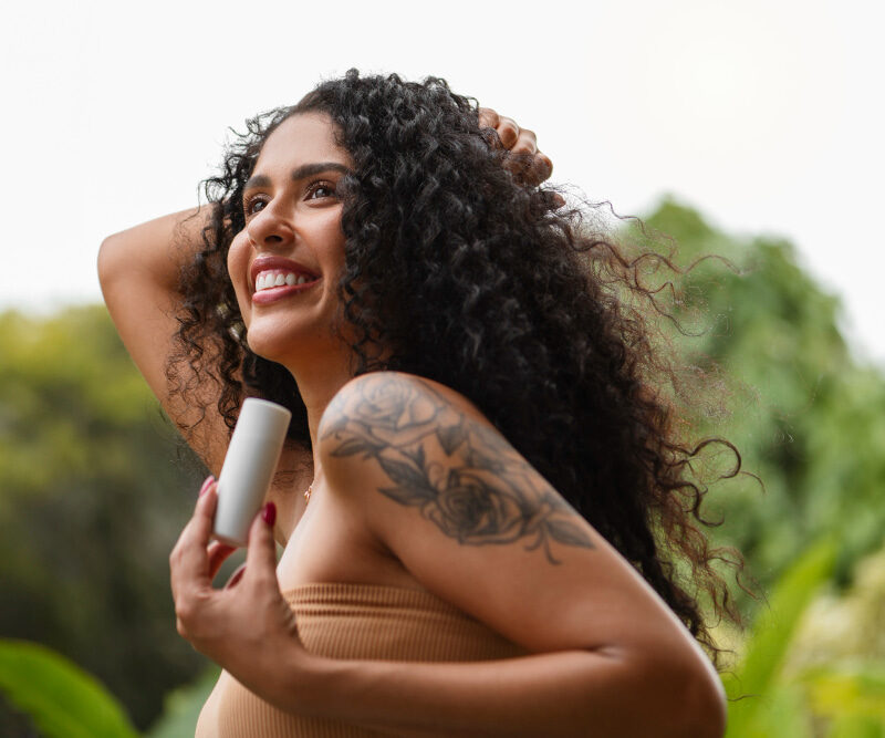 You are currently viewing 11 Best Ingredients For Curly Hair That Every Girl Should Have in Her Routine