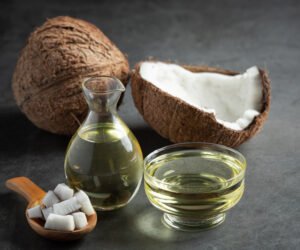 Read more about the article How to Use Coconut Oil for Healthy Hair
