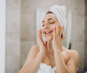 Read more about the article 10-Step Spring Skincare Routine for Glowing Skin