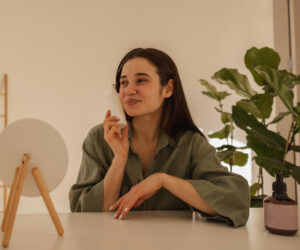 Read more about the article 18 Skin Health Tips You Should Know