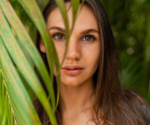 Read more about the article Olive Skin Tone Explained: Undertones, Makeup, and Colors