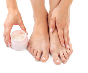 Read more about the article 7 DIY Foot Cream Recipes to Soothe and Hydrate Feet Naturally