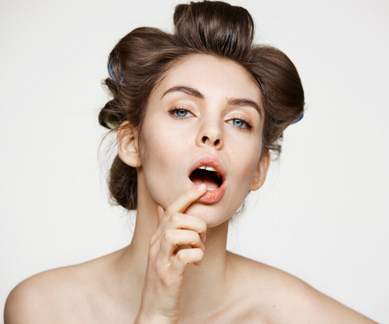 Read more about the article 7 DIY Lip Sugar Scrub Recipes For Soft Lips All Seasons