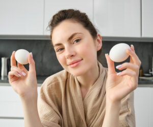 Read more about the article 5 DIY Egg White Face Mask Recipes That Works