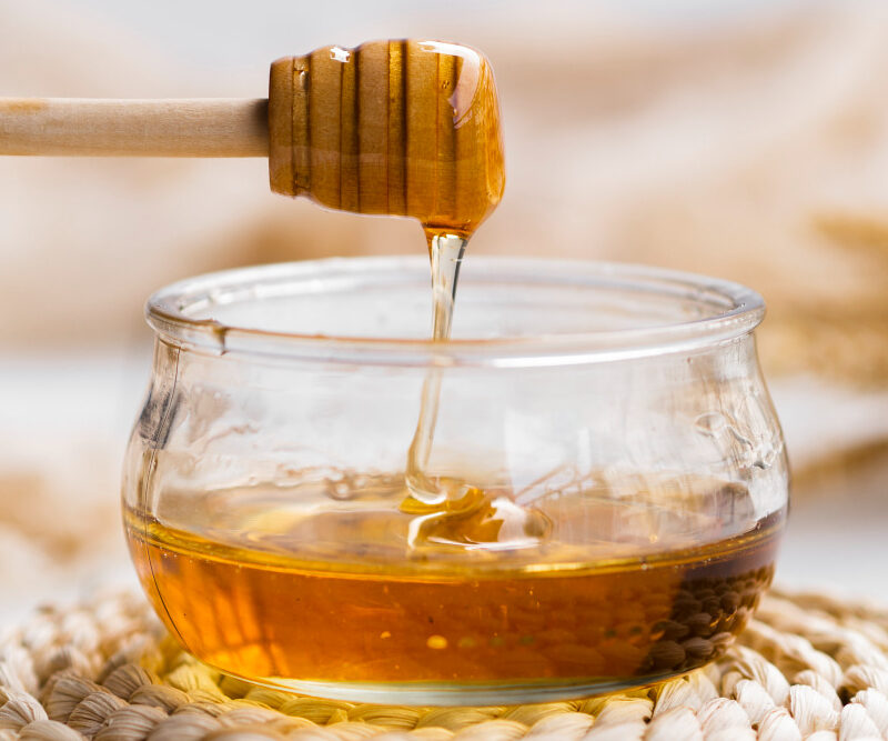 You are currently viewing 10 DIY Honey Face Masks That You Can Do At Home