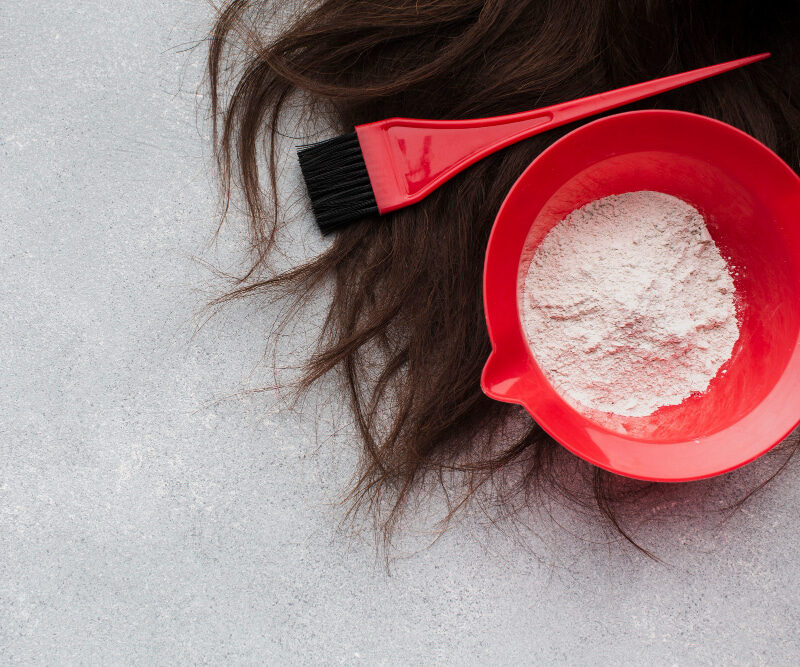 You are currently viewing 8 DIY Hair Color Remover Recipes Using Household Ingredients