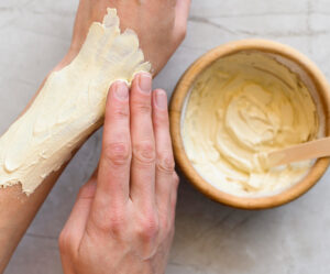 Read more about the article 6 DIY Tallow Lotion Recipe for Soft Skin