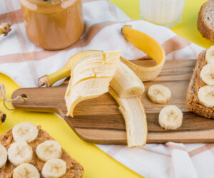 Read more about the article 7 DIY Banana Face Mask Easy To Do At Home