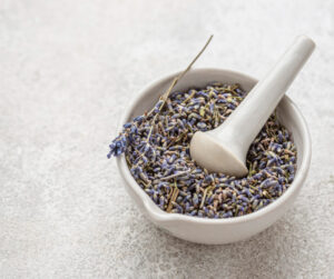 Read more about the article 7 Reasons to Use Lavender Oil for Your Hair