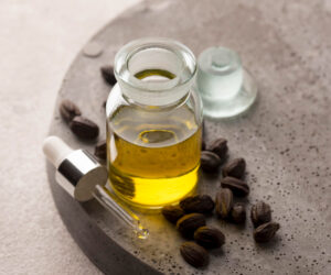 Read more about the article 7 DIY Jojoba Oil Recipes For Healthy Hair
