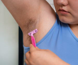 Read more about the article 7 DIY Essential Oil Razor Bumps Serum That Really Works