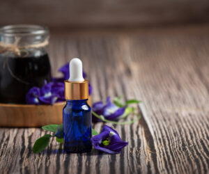 Read more about the article 11 Essential Oil Uses for Skin, Hair, and Wellness