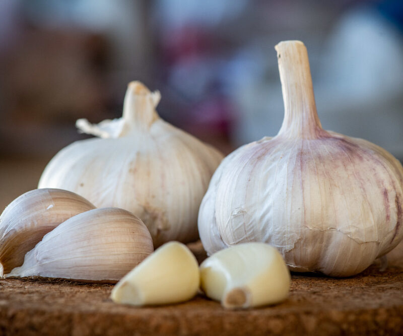 You are currently viewing 11 Benefits Of Garlic For Your Hair That You Need To Know