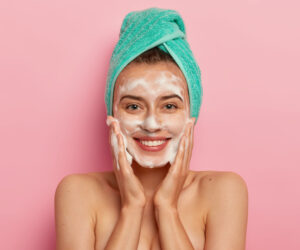 Read more about the article DIY Cleansers for Face: 11 Natural Skin Care Recipes