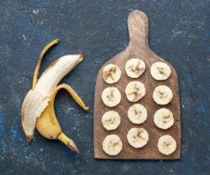 Read more about the article 8 DIY Banana Hair Mask Recipes for Healthy Hair
