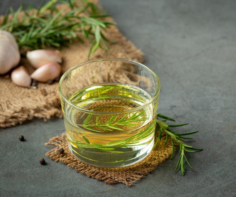 Read more about the article 4 DIY Rosemary Oil Hair Mask Recipes for Hair Growth