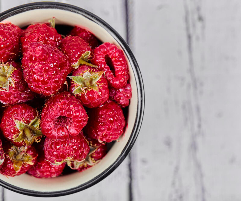Read more about the article 8 DIY Raspberry Sugar Scrub for Hydrated, Radiant Skin