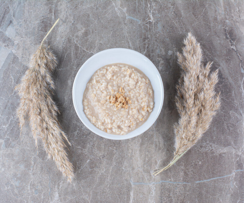 Read more about the article 8 DIY Oatmeal Hair Mask Recipes You Should Try