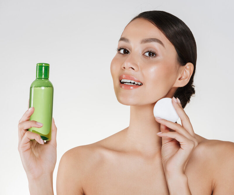 You are currently viewing 6 DIY Glycolic Acid Toner Recipes for Smooth, Even Skin