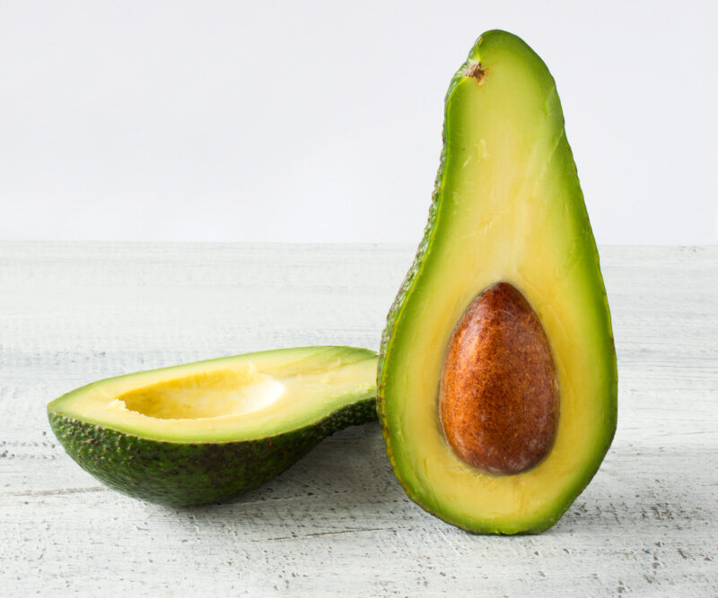 You are currently viewing 7 Ways To Use Avocado For Natural Skin Care