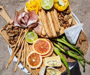 Read more about the article 5 Foods That Naturally Protect Your Skin from the Sun