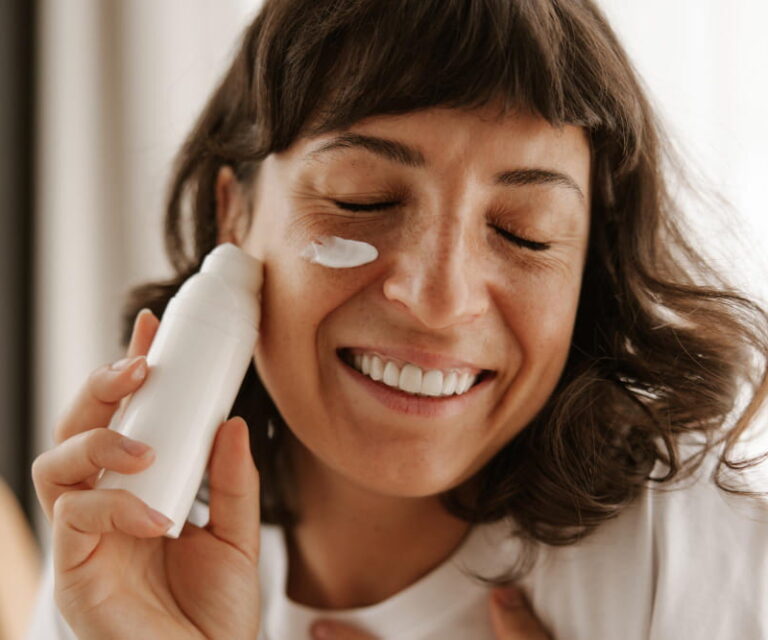 The SPF-First Routine: How to Actually Layer Sunscreen Without Ruining Your Makeup